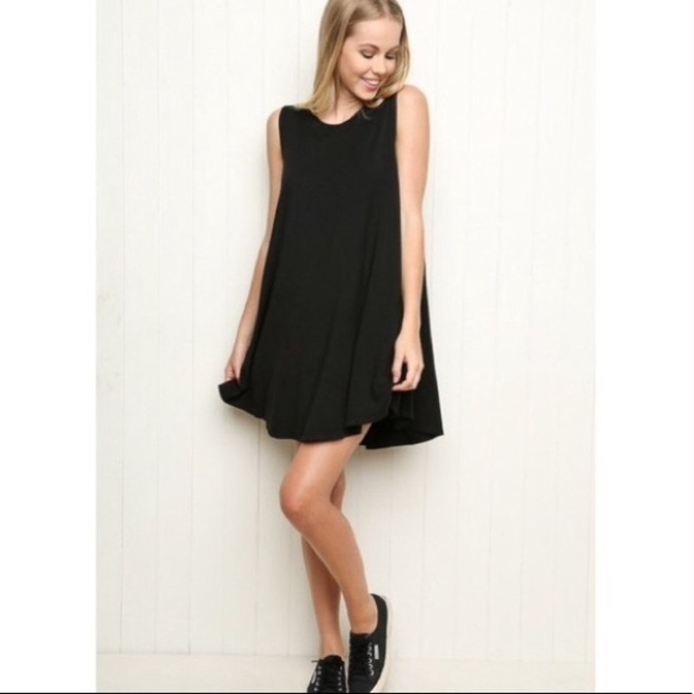 Brandy Melville Alena Swing Dress Black